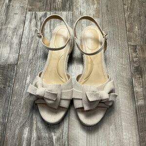 Talbots Cream Bow Sandals Size 9